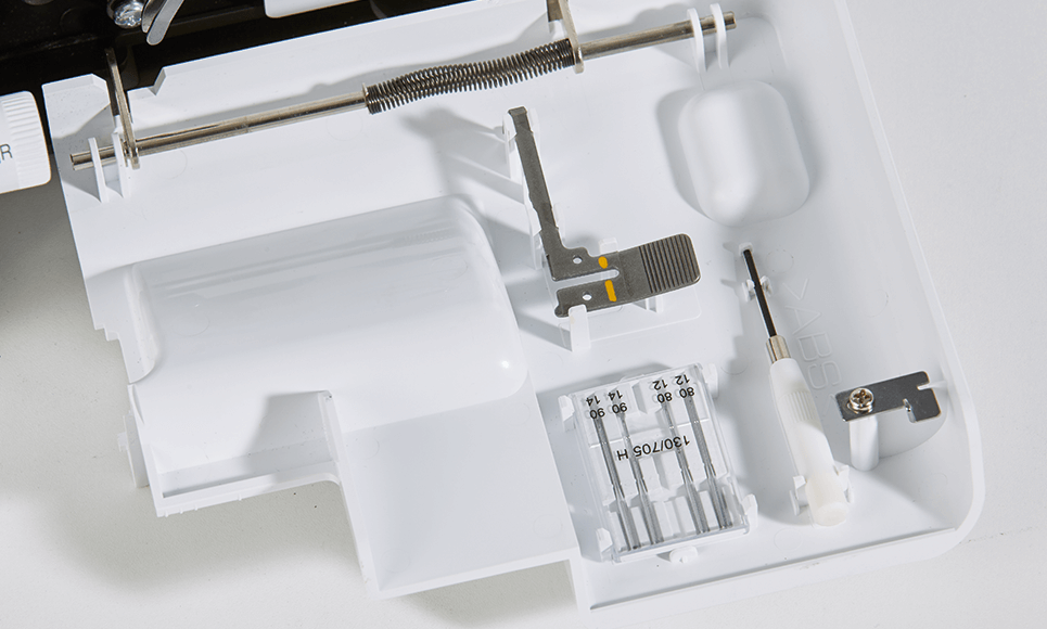 Brother 2104DAV Overlocker - Image 4